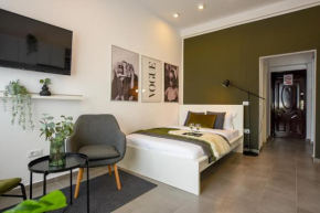 Classy Comfort - Chic Studio on Regina Elisabeta